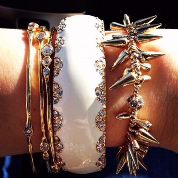 🎃 stella & dot ~ sloane enamel bangle bracelet ~ cream crystals ~ retired - Picture 6 of 7